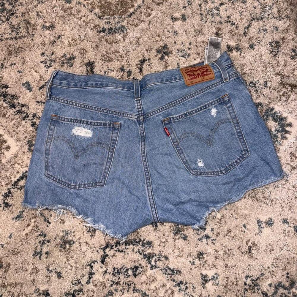 Levi blue denim shorts